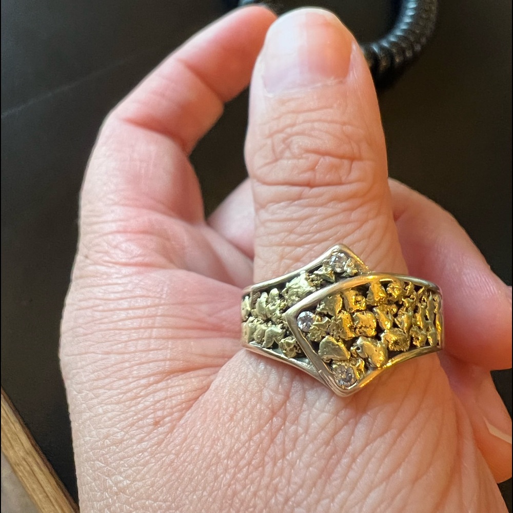 Mens gold nugget and diamond ring